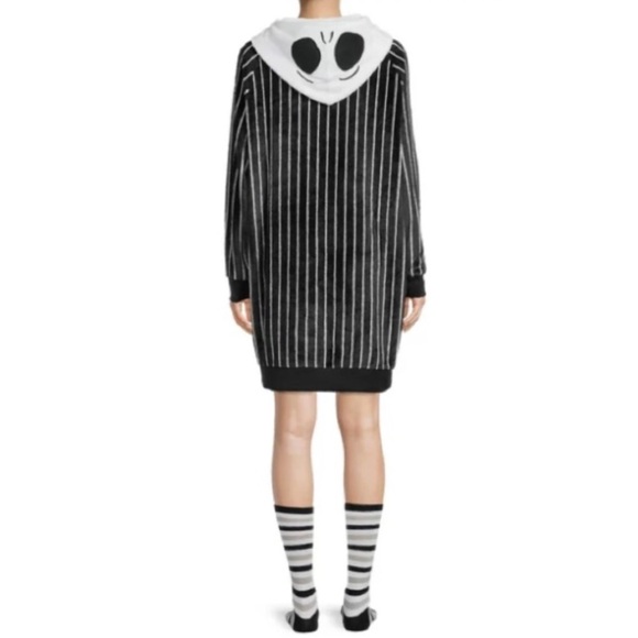 Disney’s Nightmare Before Christmas Jack Sleep Lounger with Socks- NWT Small 4/6 - Picture 2 of 13